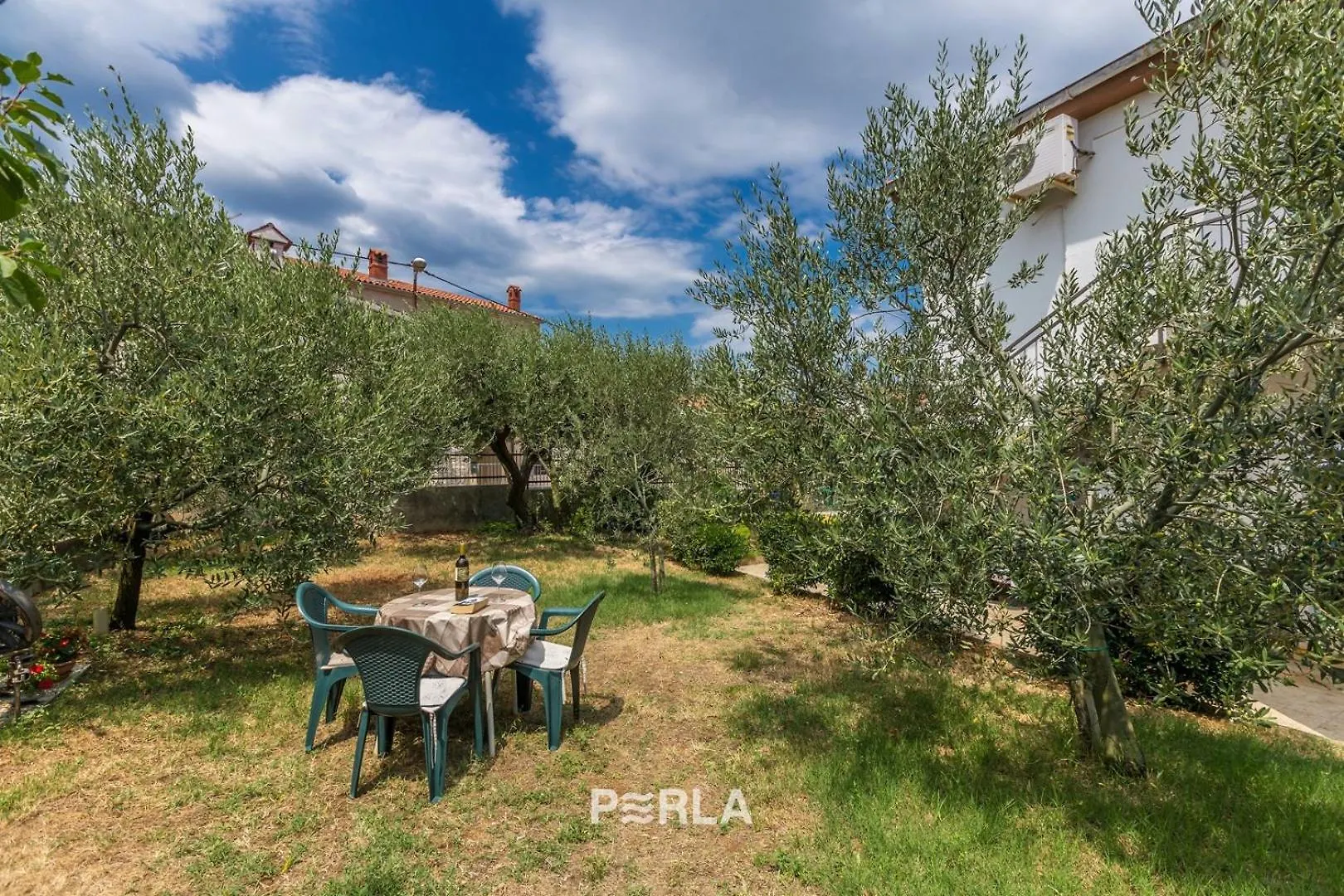 Apartment Sophie With Garden Near Beautiful Beach Pula